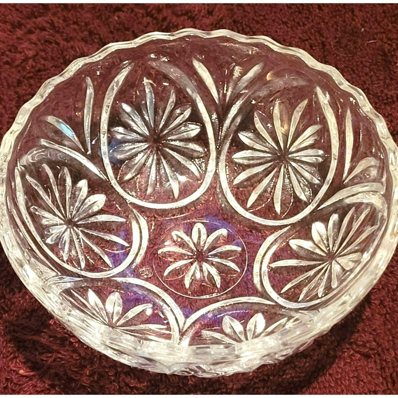 Anchor Hocking Starburst Berry Bowl, Scalloped Edge Pressed Glass Dessert Dish