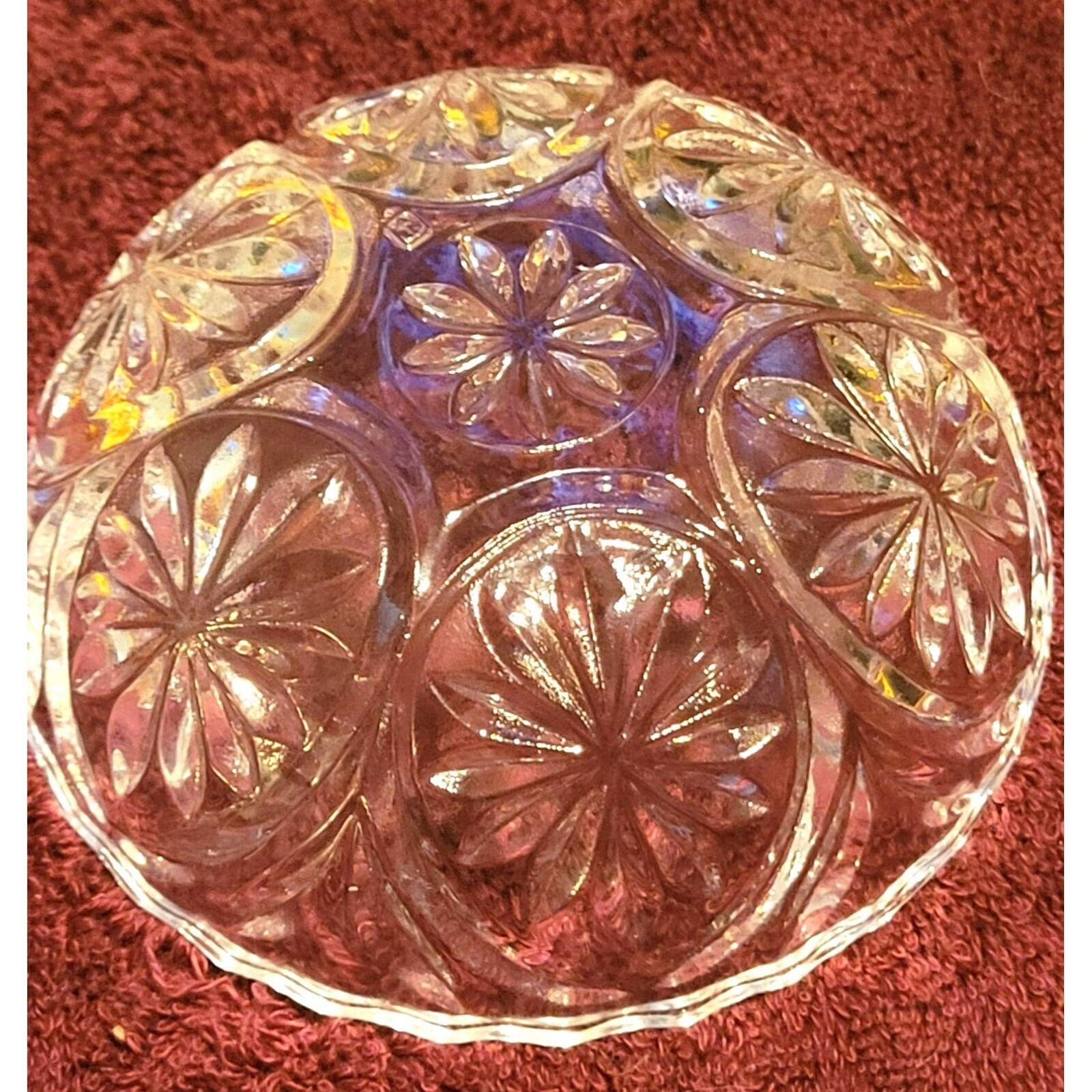 Anchor Hocking Starburst Berry Bowl, Scalloped Edge Pressed Glass Dessert Dish - Image 2