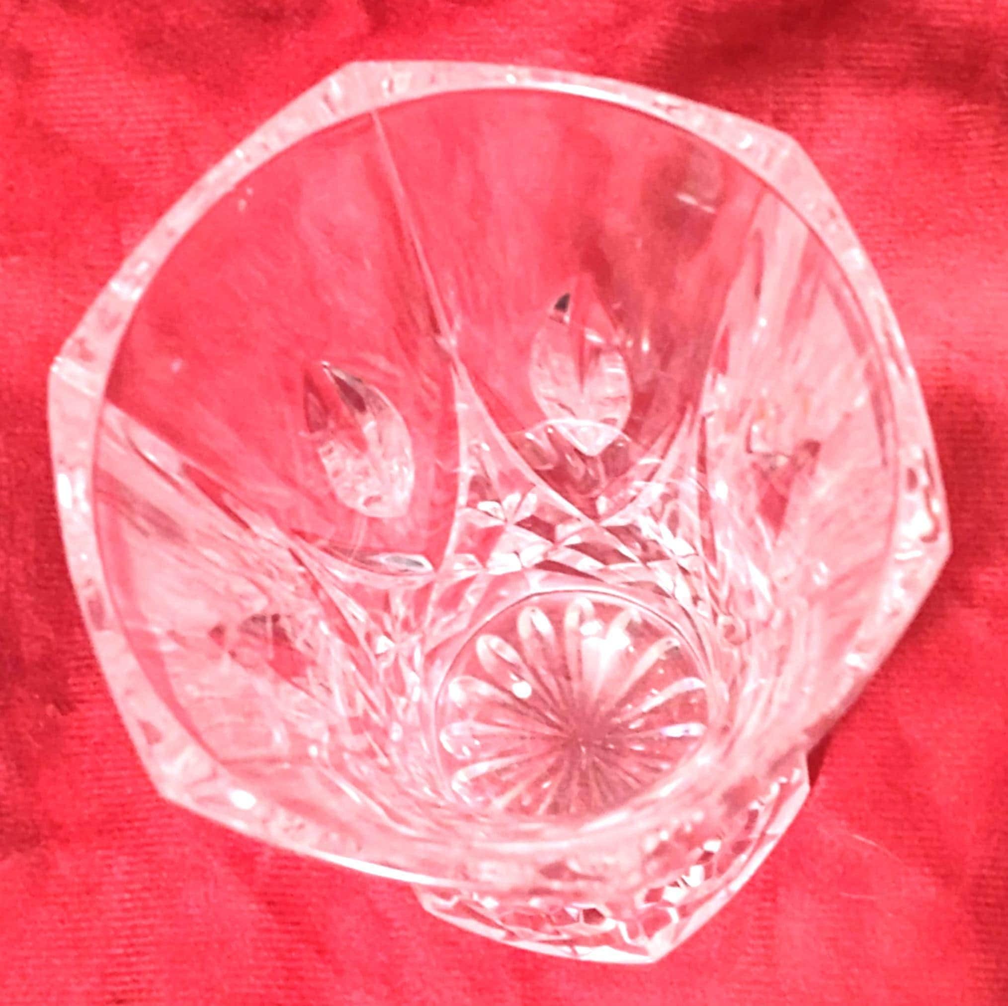 Vintage Oneida Capri 24% Lead Cut Crystal Bud Vase 5” Tall Italy Diamond Cut - Image 2