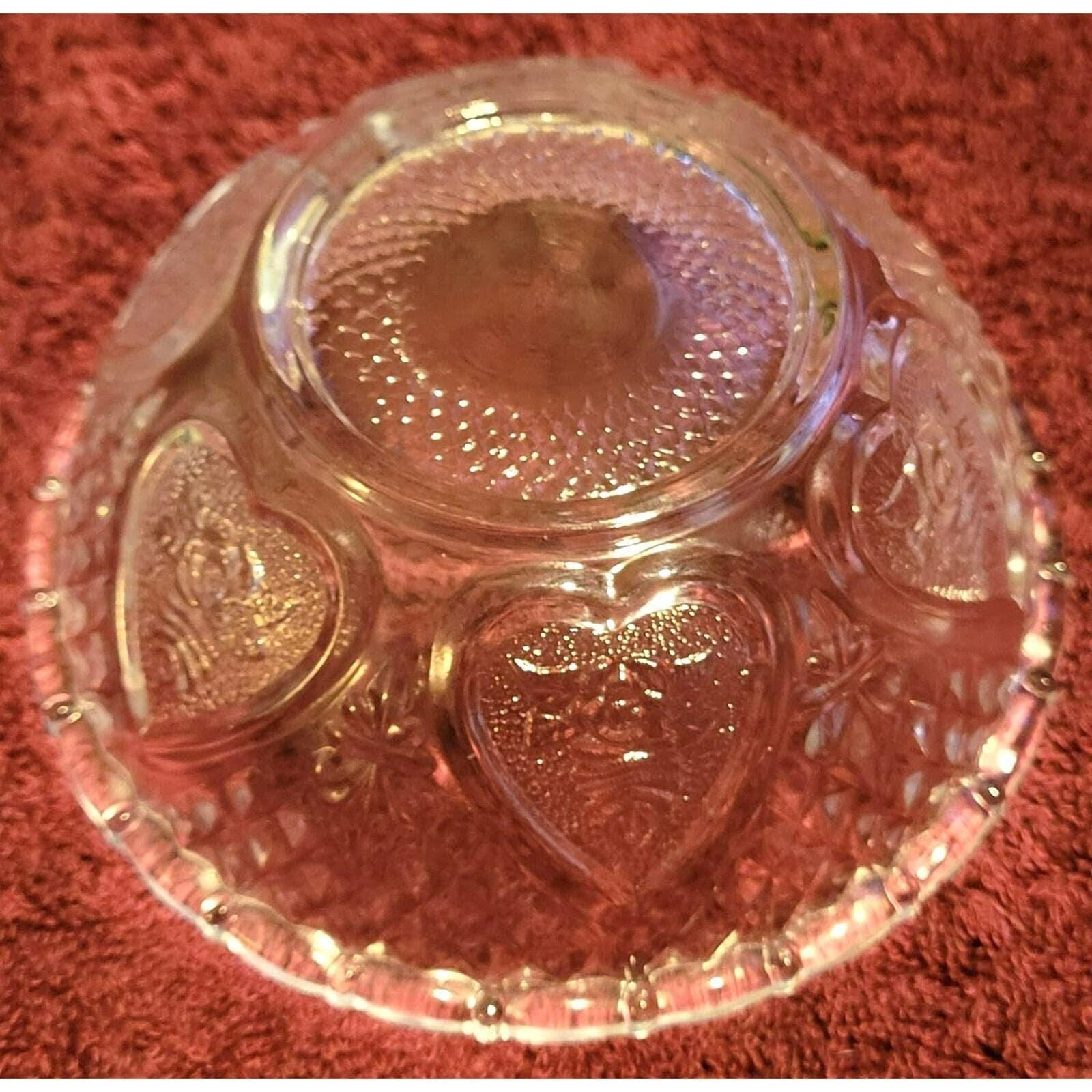 Vintage Pasari Indonesia Press Glass Hearts and Flowers Bowl with Lid 1950s - Image 3