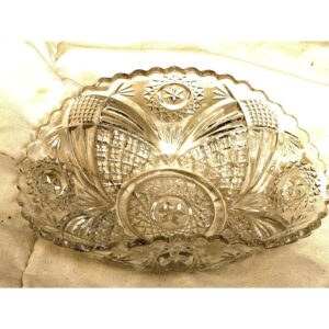 Vintage Early American Crystal Serving Bowl Candy Dish