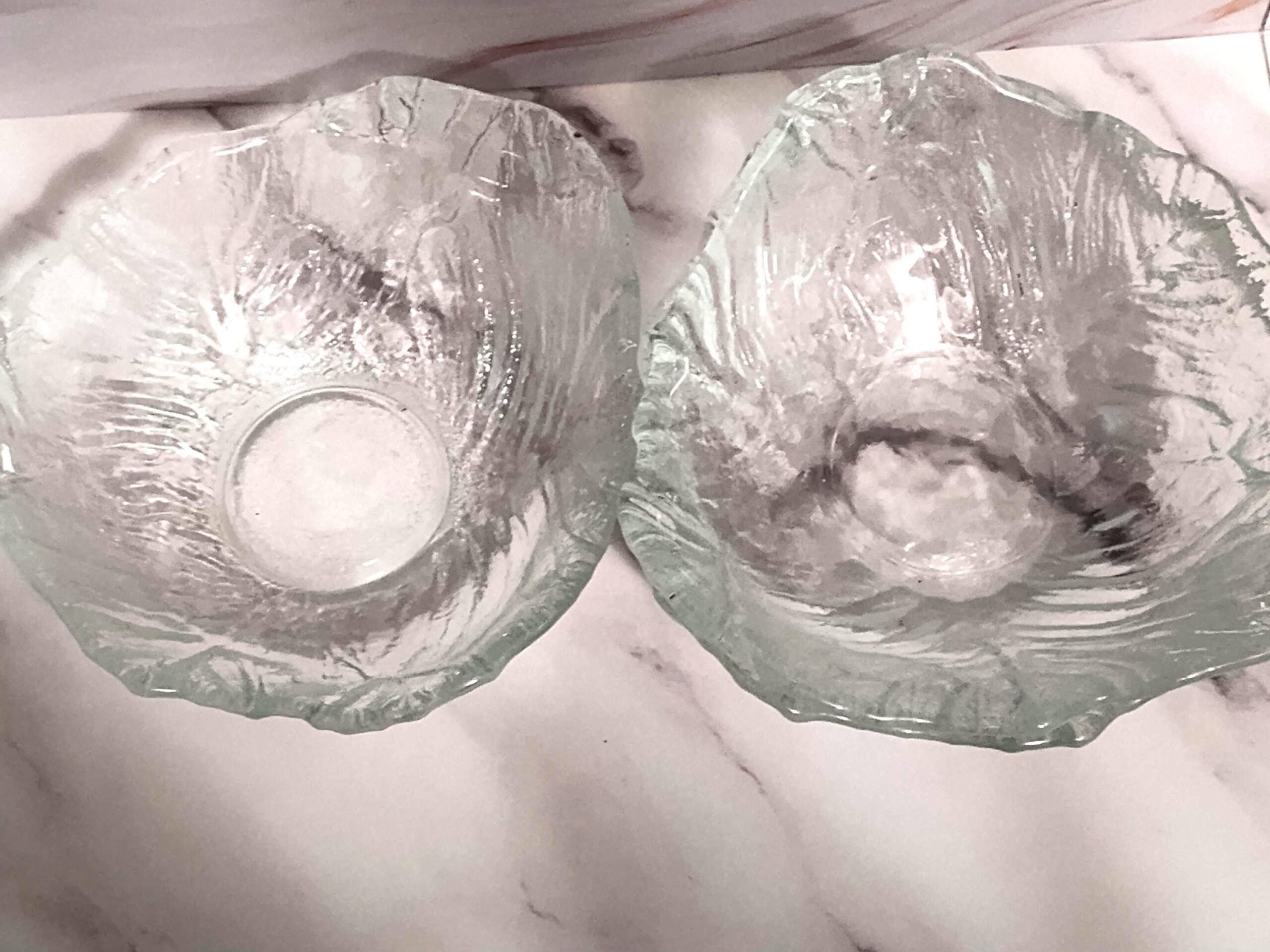 Vintage Green Cabbage Leaf Style Salad Bowls Set of 3 Heavy Pressed Glass - Image 3