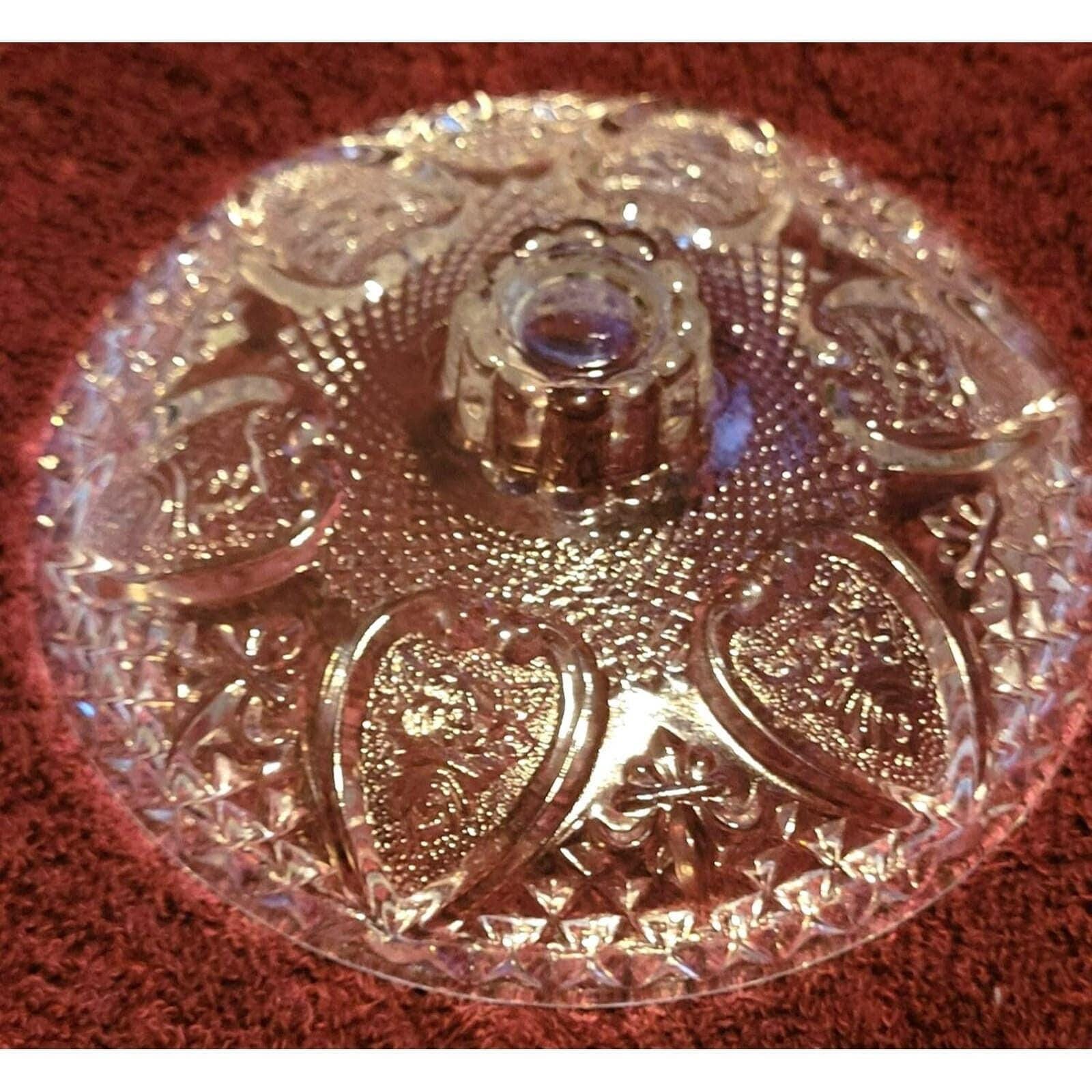 Vintage Pasari Indonesia Press Glass Hearts and Flowers Bowl with Lid 1950s - Image 4