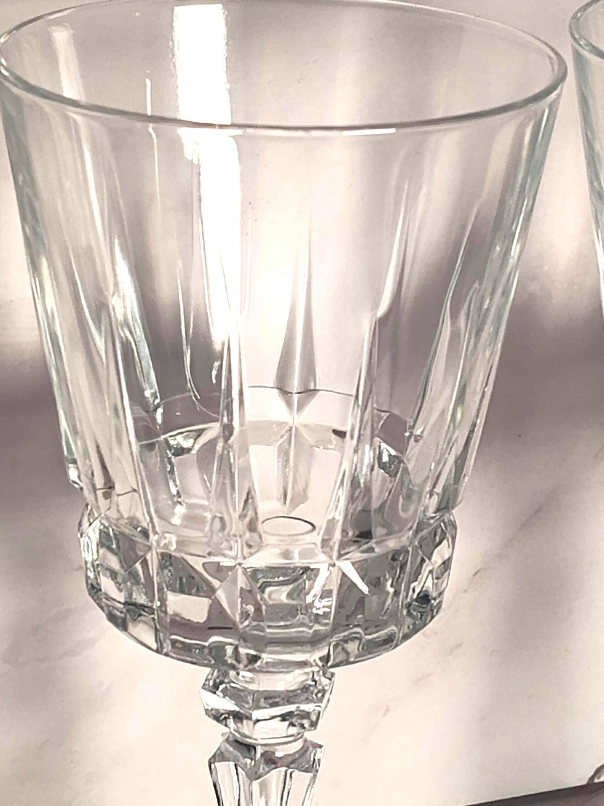 Cristal D'Arques Chantelle Claret Wine Goblets Pair, French Crystal Faceted Stem (6 7/8 Inch) - Image 3