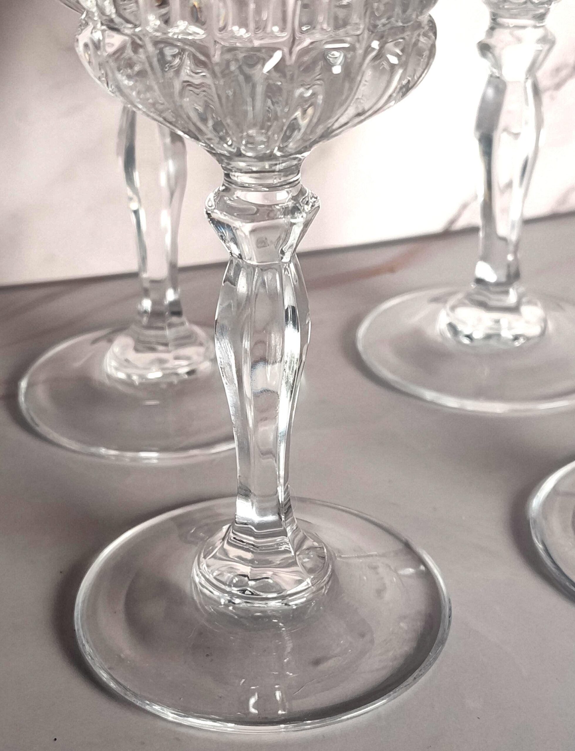 Cristal D'Arques Villeneuve Lead Crystal Wine Glasses Set of 4, French Cut Stemware - Image 3