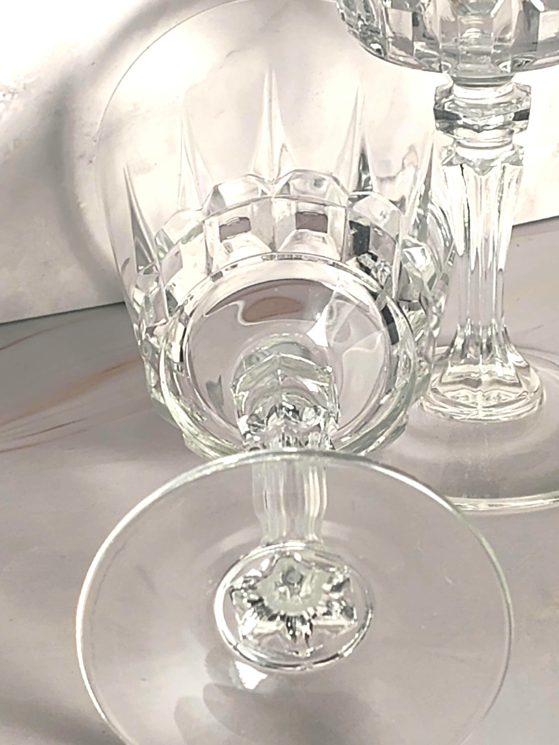 Cristal D'Arques Chantelle Claret Wine Goblets Pair, French Crystal Faceted Stem (6 7/8 Inch) - Image 5