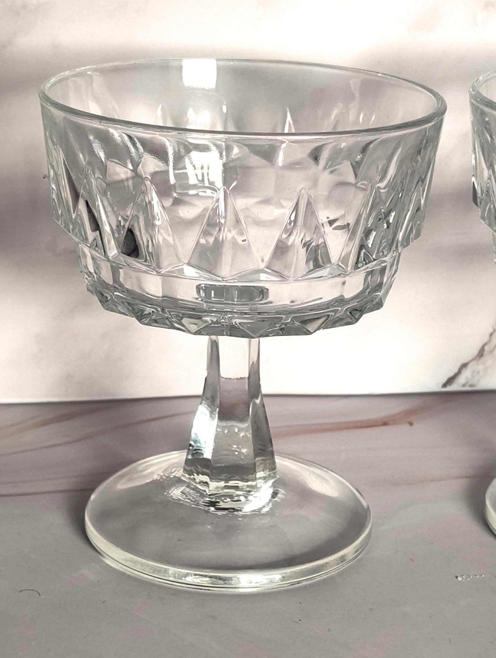 Anchor Hocking Bolingbrook Sherbet Glasses Pair Clear Diamond Point Champagne Coupe - Image 2