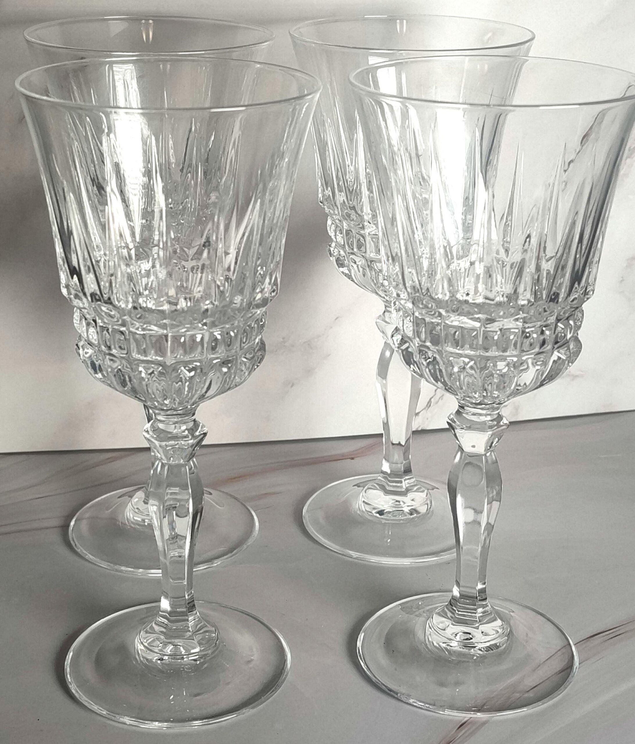 Cristal D'Arques Villeneuve Lead Crystal Wine Glasses Set of 4, French Cut Stemware
