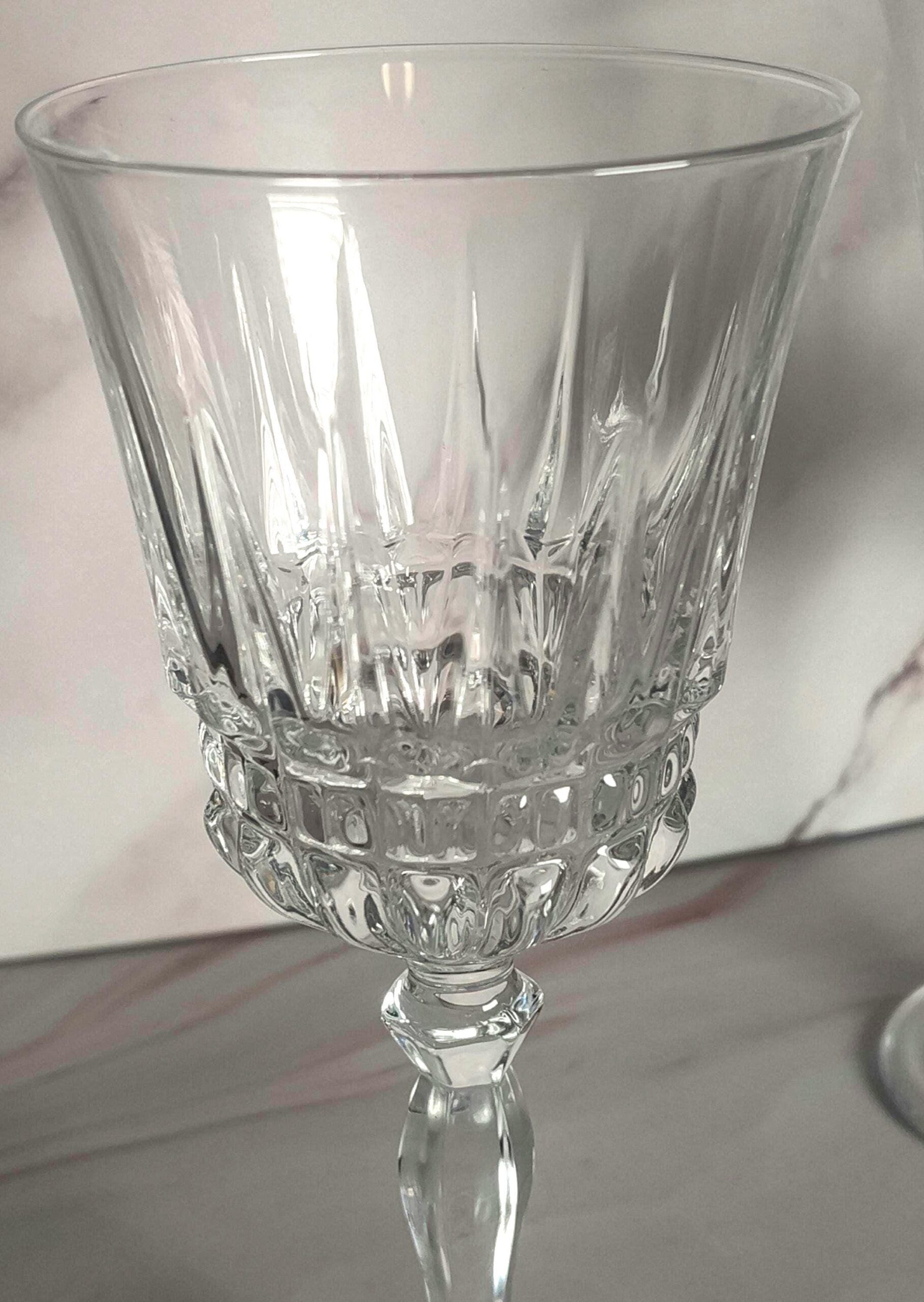 Cristal D'Arques Villeneuve Lead Crystal Wine Glasses Set of 4, French Cut Stemware - Image 4