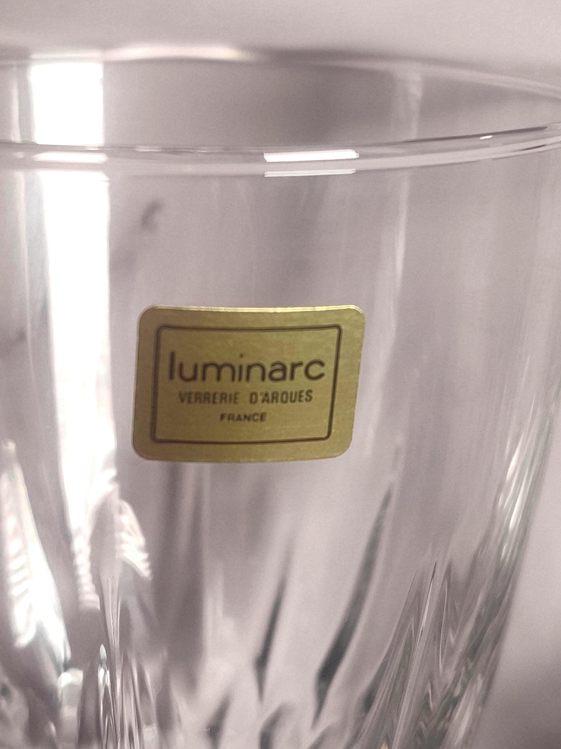 Luminarc Diamant Wine Glasses Pair Verrerie D'Arques France Cut Glass Faceted Stem with Sticker - Image 3
